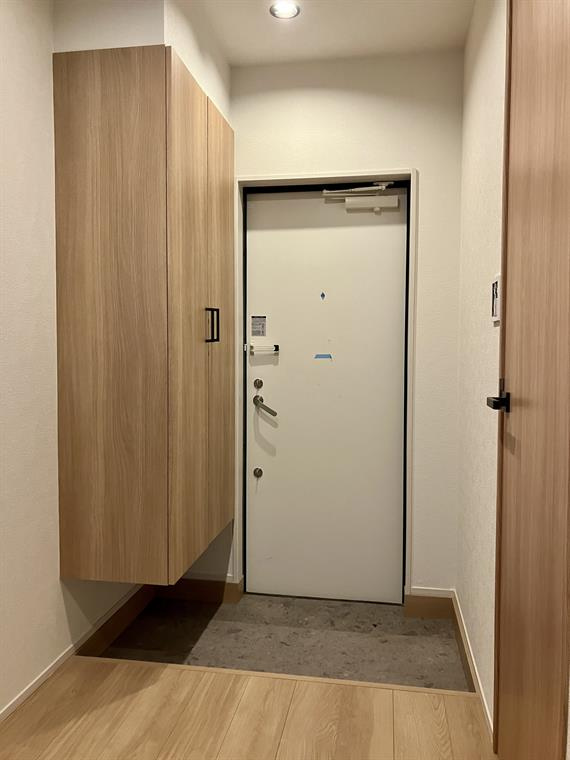 第一アパートの玄関