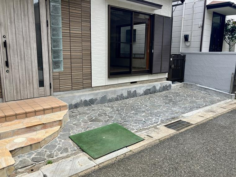長作台戸建の駐車場
