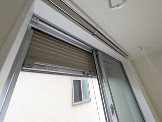 シャッター雨戸付き♪