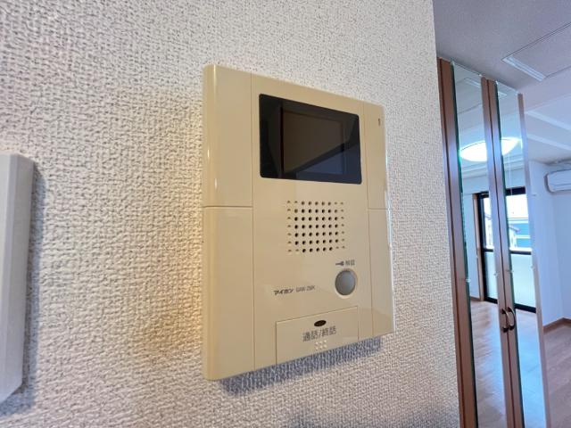 シャイン妙音の内装|カメラ付インターホン