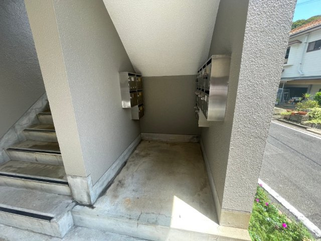 第百マンションのエントランス