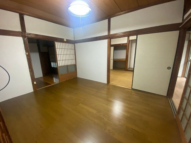 村上貸家の居間・リビング