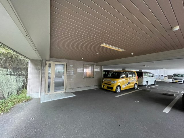 エスパール木風の駐車場