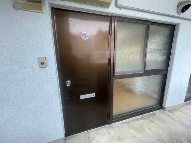 龍神マンションNo1の玄関