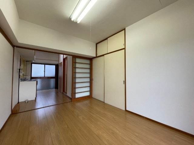 龍神マンションNo1の居間・リビング