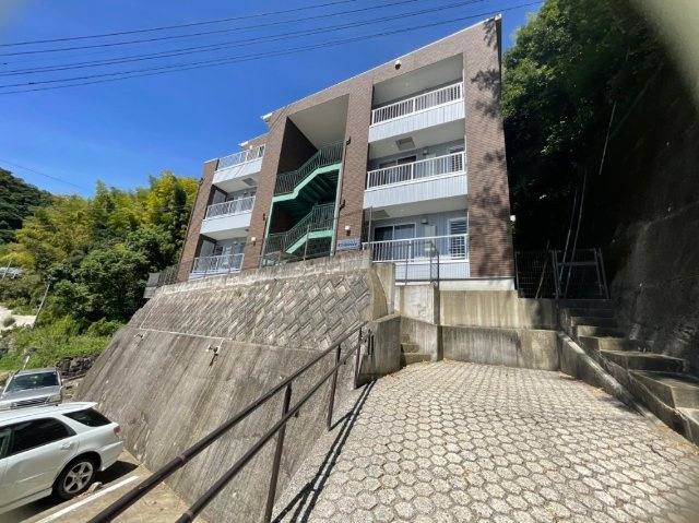 佐世保市矢岳町のアパートの外観