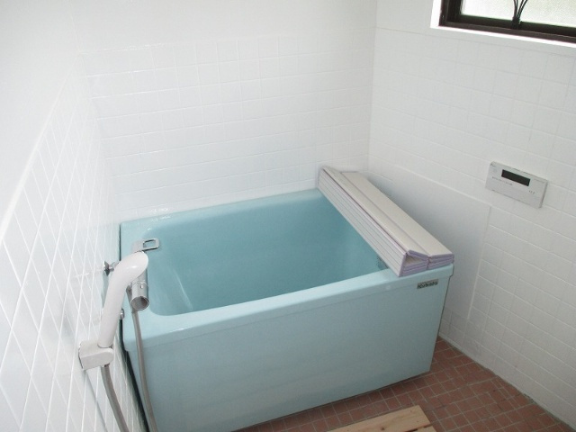 寿ハイツの浴室