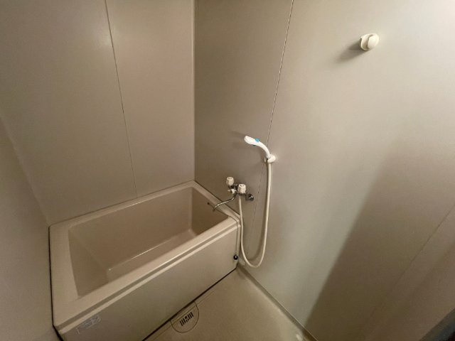 サンシャイン赤崎の浴室