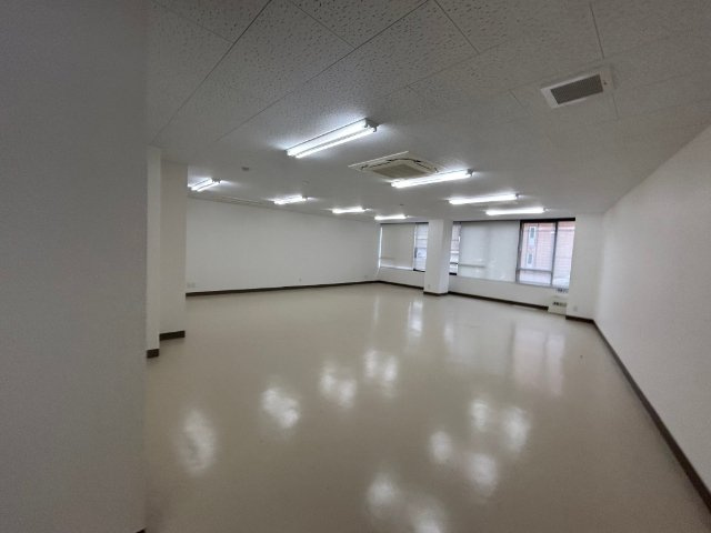 リゾートデザインビルの内装