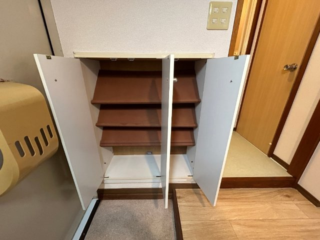 コーポあじさいの玄関