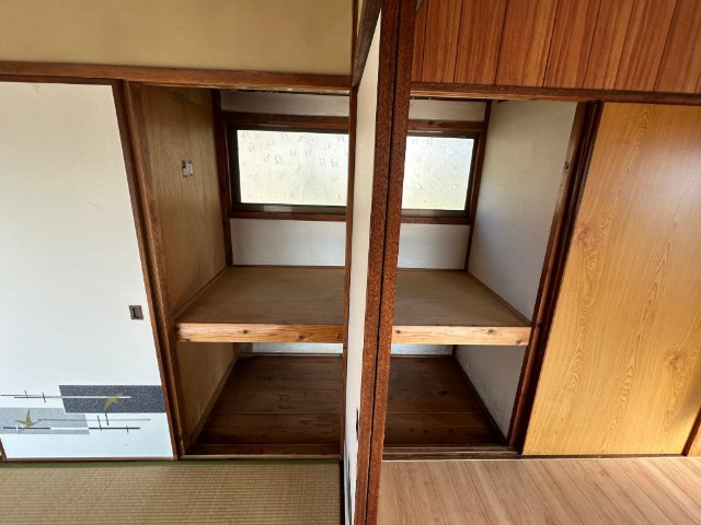 小島町戸建の収納