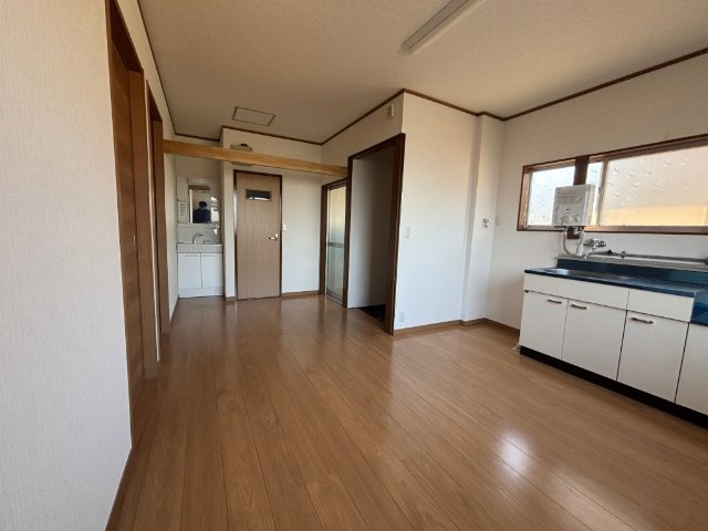 佐世保市松瀬町のアパートの居間・リビング