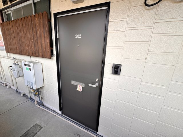 佐世保市松瀬町のアパートの玄関