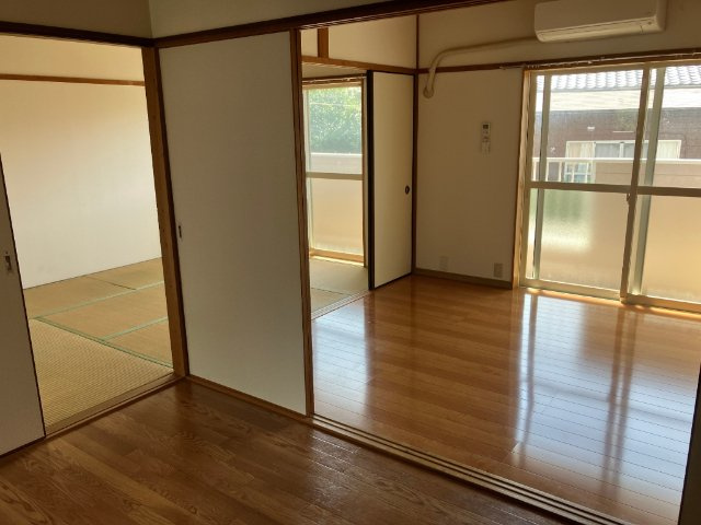 横田コーポの居間・リビング