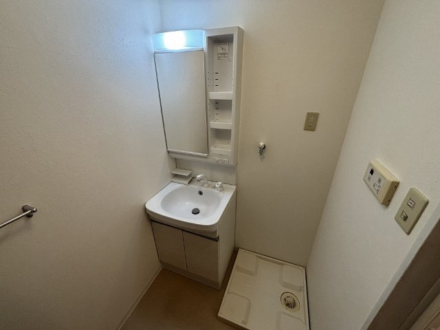 レジデンス東山手の洗面所