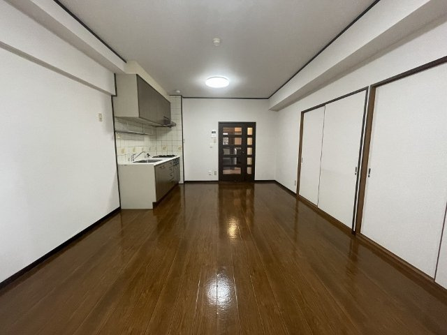 ウイング稲荷の居間・リビング