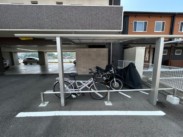 ＥＳＴＥＲＲＡＣＥ５５の駐車場