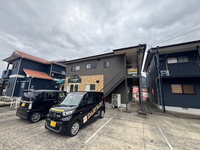 Laughの駐車場