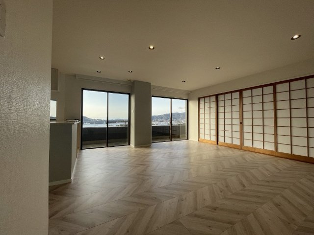 佐世保市天神町のアパートの居間・リビング