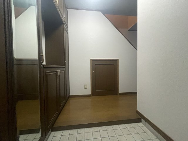 井口ビルの玄関