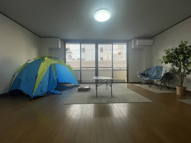 井口ビルの居間・リビング