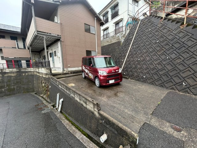ミユキハイツの駐車場