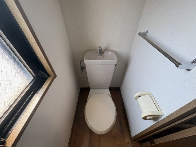 ケントクレールのトイレ|ウォシュレット取付け前