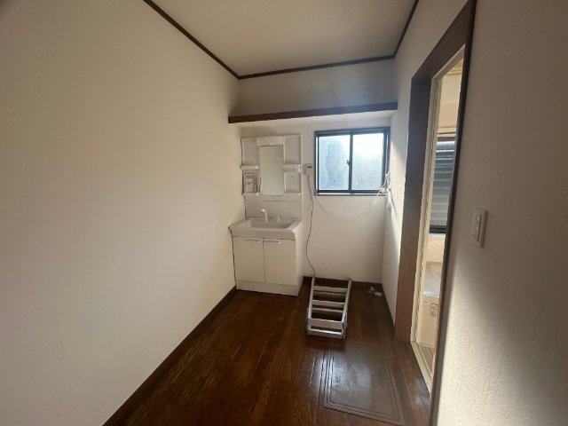 椎木町戸建の洗面所