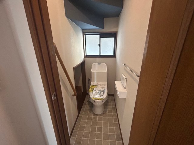 椎木町戸建のトイレ