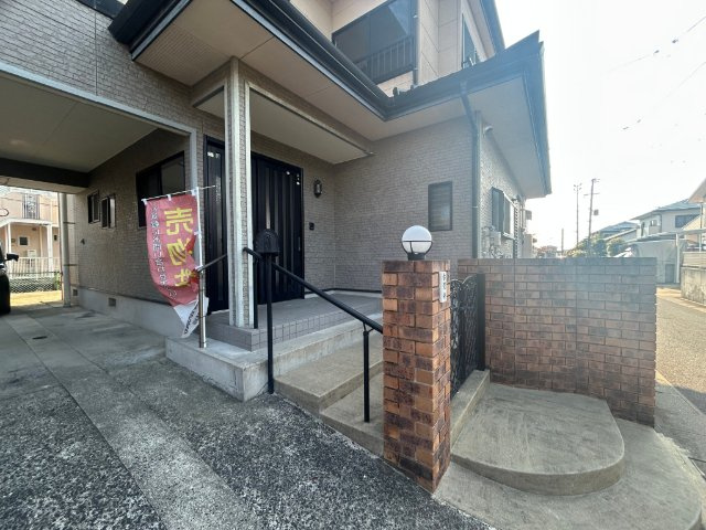 椎木町戸建のエントランス