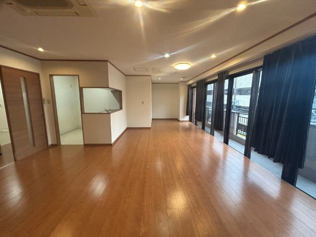 池田ビルⅡの居間・リビング