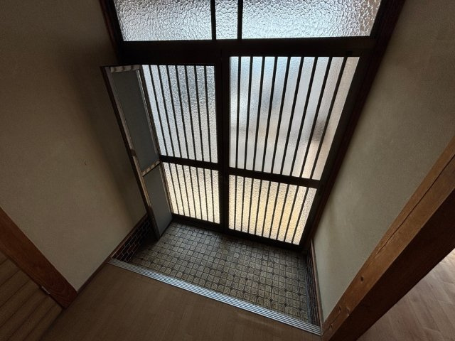 大黒町一戸建の玄関