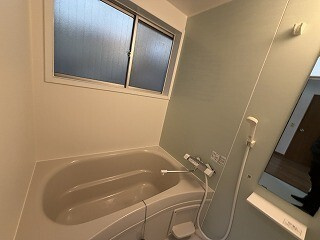 東山戸建ての浴室