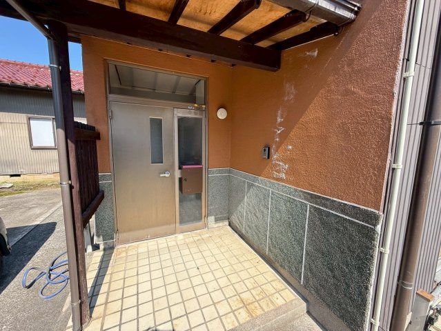 富岡町貸家の玄関|毎日通る玄関はこちらです