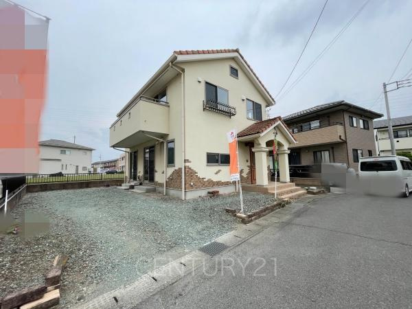 前橋市箱田町中古の前面道路含む現地写真|並列駐車可能な駐車場スペースです。