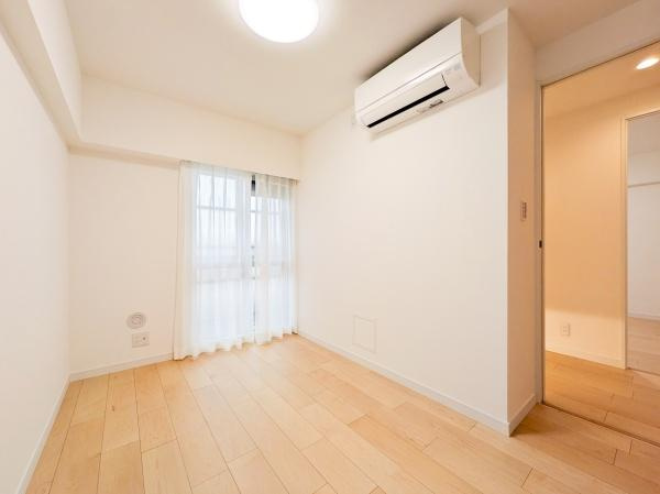 菊名スカイマンションの洋室|落ち着きのある洋室です！
休日はこちらでおくつろぎ下さい♪