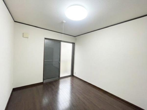 【洋室】 | 大阪市東淀川区南江口3丁目　中古戸建 | こちらの画像は、AIを用いて家具等を消しております。