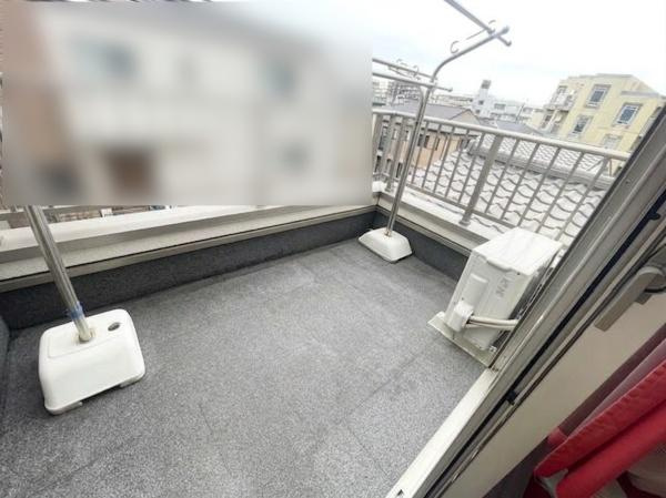 【バルコニー】 | 大阪市東淀川区南江口3丁目　中古戸建 | こちらの画像は、AIを用いて家具等を消しております。