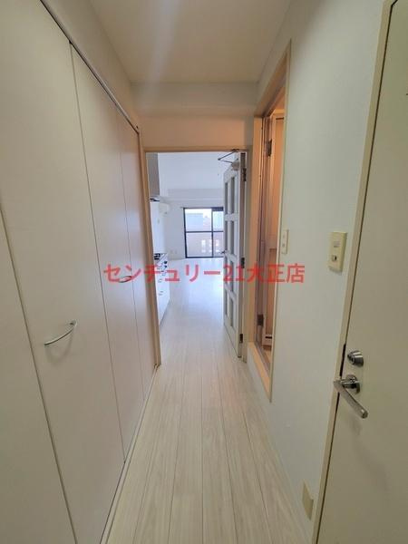 島之内八幡屋ビルの玄関