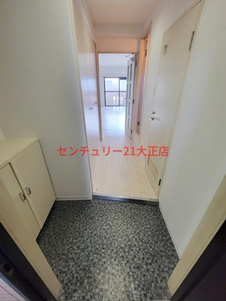島之内八幡屋ビルの玄関