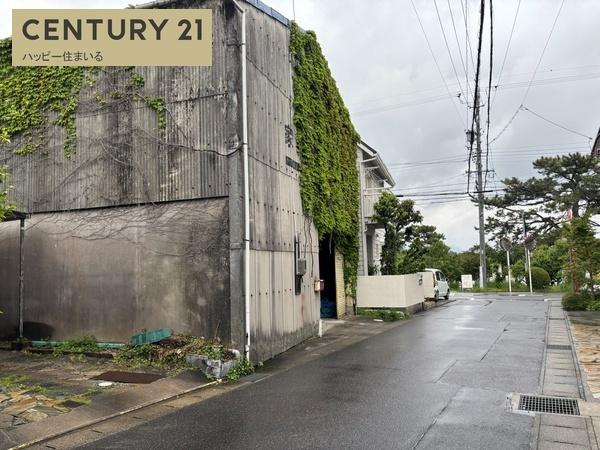 岡崎市若松町字西三田ケ入の売地の前面道路含む現地写真