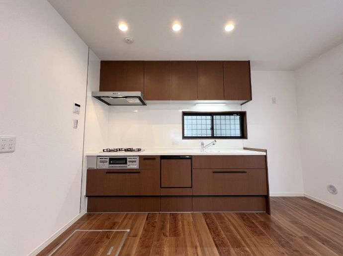 茅ヶ崎市香川４丁目　中古戸建のキッチン|きれいなキッチンです