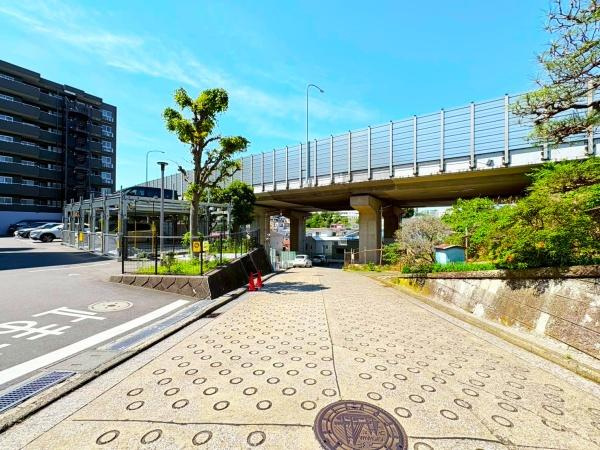 グランコート六ツ川ガーデンのその他|前面道路は広く車の通りが少ないのでお子様がいらっしゃるご家族も安心ですね！