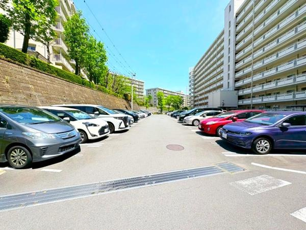 横浜パークタウンＦ棟のその他共用部分|駐輪場・バイク・駐車場有です！