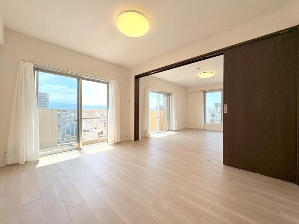 ライオンズマンション相武台前の洋室|最上階の角部屋の為前面に棟がなく陽当り＋眺望＋通風良好です！