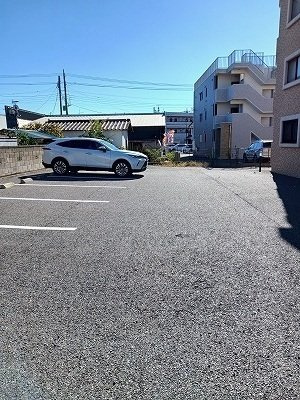 プリマヴェーラの駐車場