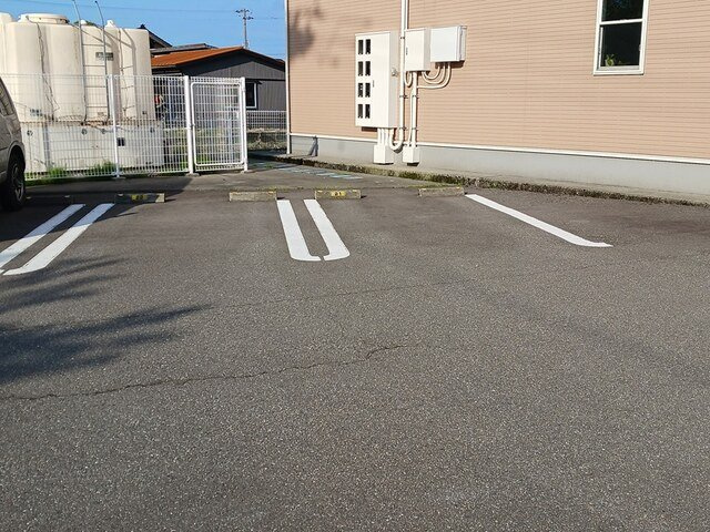 パルフェⅡの駐車場