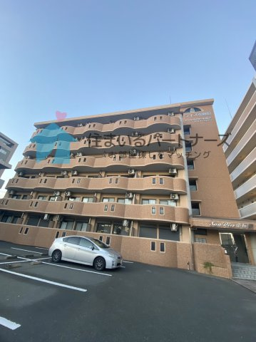 久留米市東櫛原町の賃貸マンションのエントランス|ゆとりのあるエントランスです