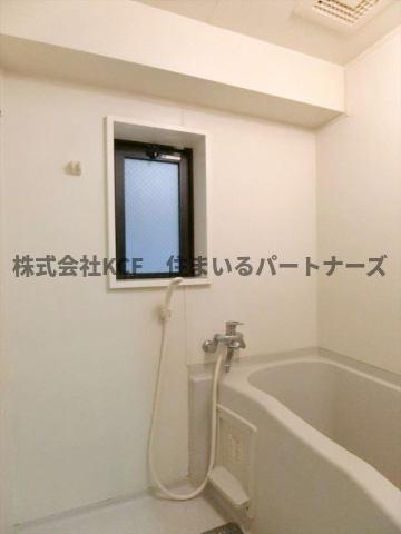みついビルの浴室|落ち着いた空間のお風呂です