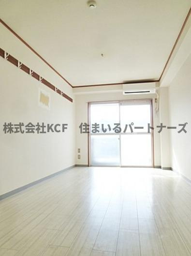 インターハイツの居間・リビング